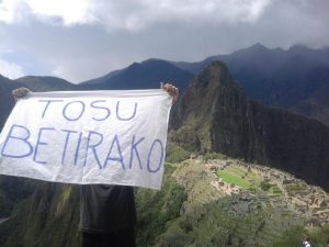 Tosu betirako desde Perú